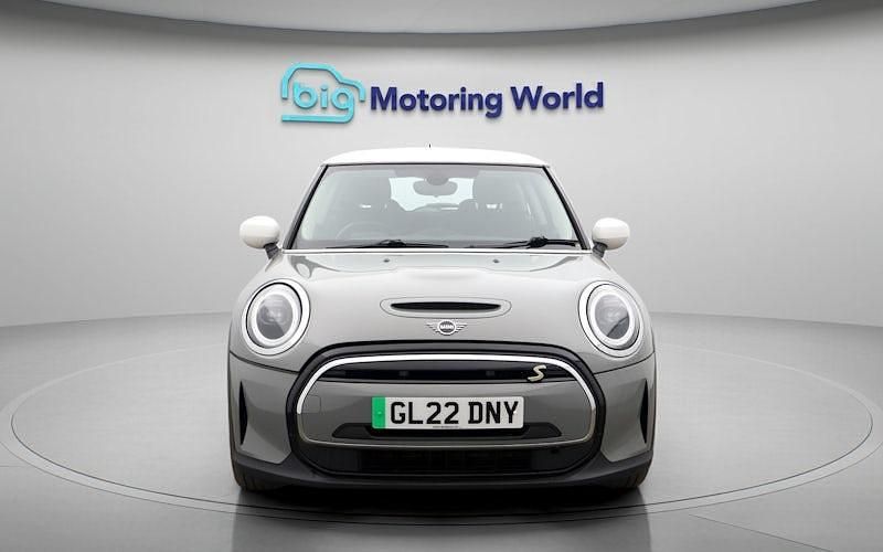 Used Mini Cooper Level 1 135 kW (184 HP) 2023 Hatchback
