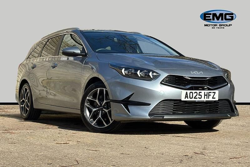 Used Kia Ceed Sportswagon 138 HP (101 kW) 2025 Lunar silver Estate