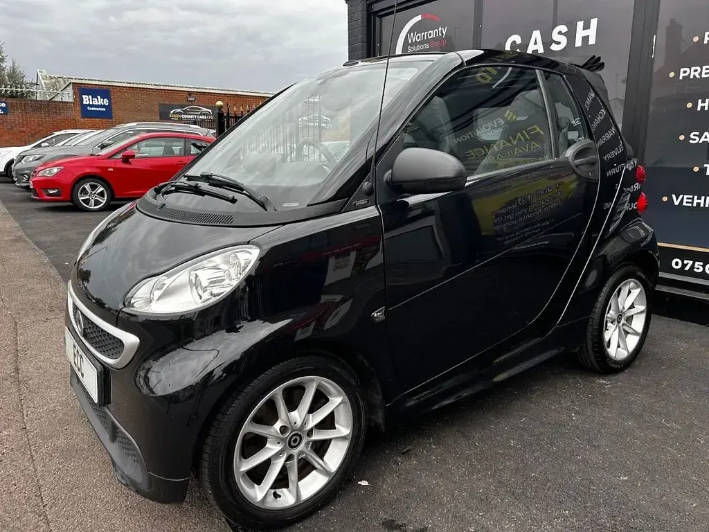 Used Smart ForTwo Cabrio Passion 71 HP (52 kW) 2013 Black Cabriolet