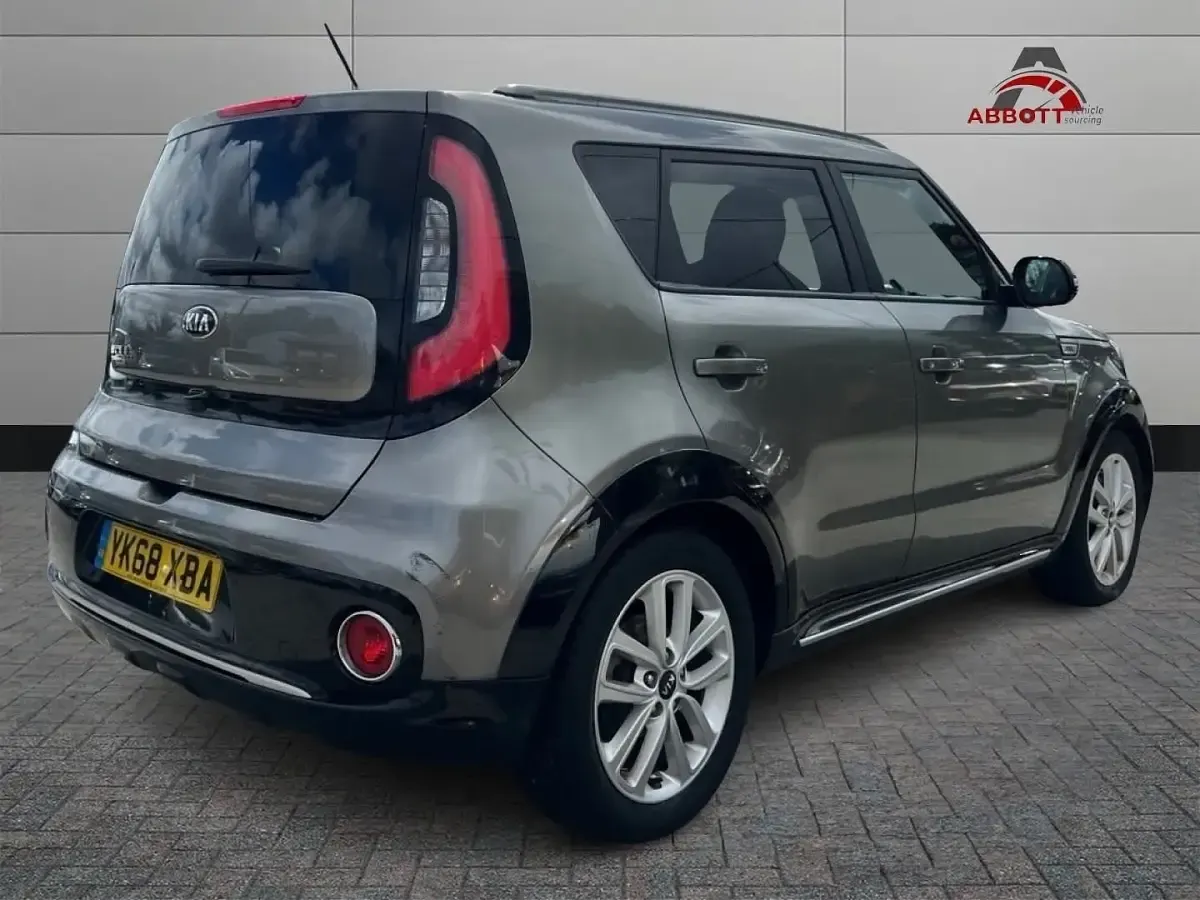 Used Kia Soul 132 HP (97 kW) 2018 Silver SUV