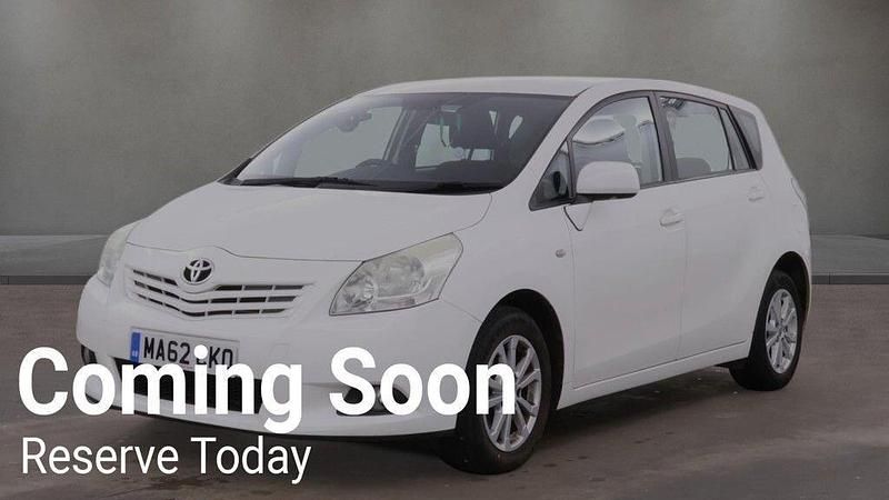 Used Toyota Verso 126 HP (92 kW) 2012 White MPV