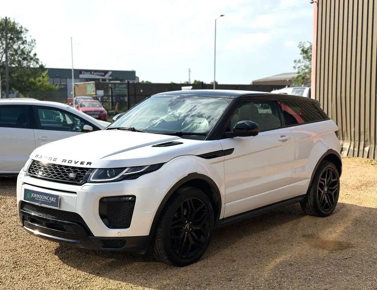 Used Land Rover Range Rover evoque HSE Dynamic 2017 White Coupe
