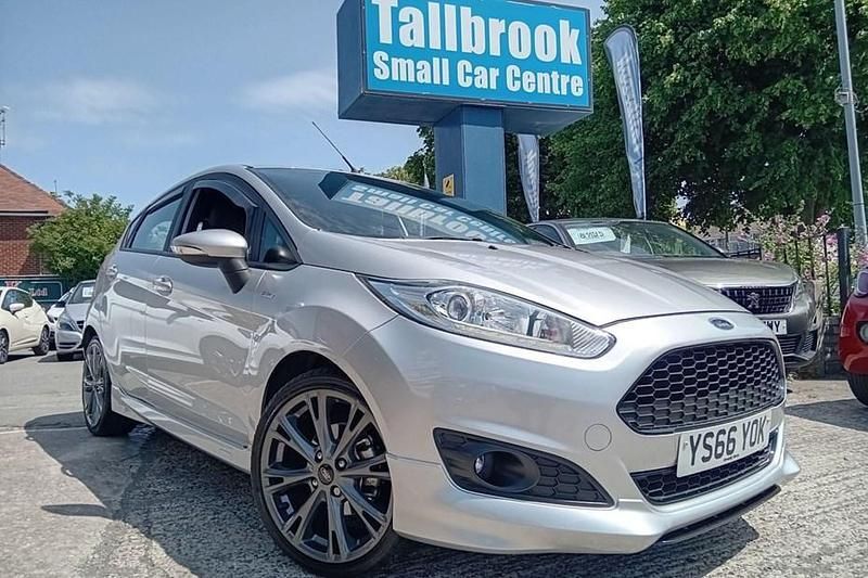 Silver Used 2016 Ford Fiesta ST-Line Hatchback | £6,995 (Fair price) - Image 1/1