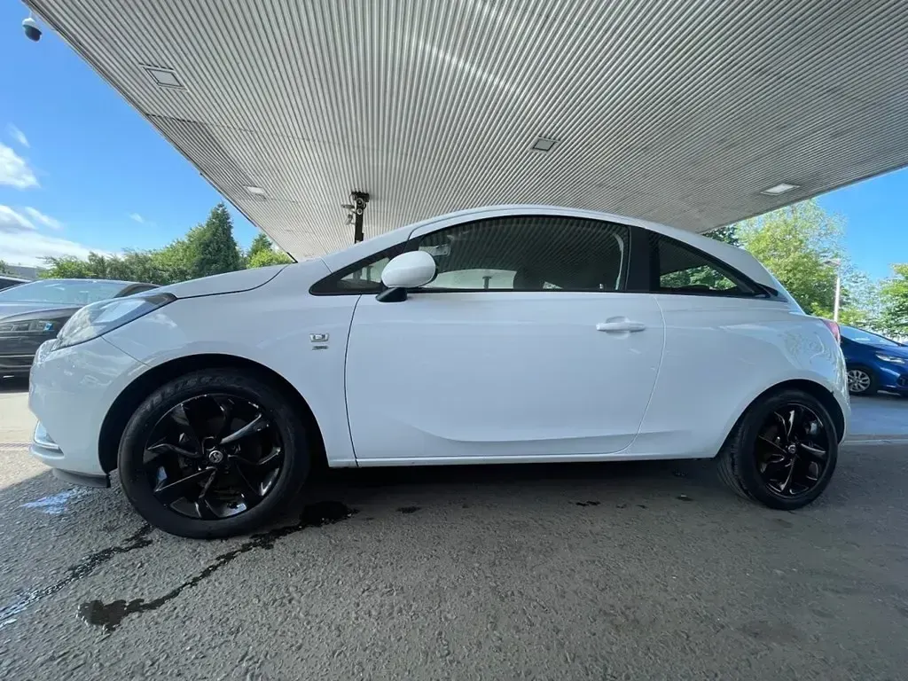 Używany Vauxhall Corsa SRi 90 KM (66 kW) 2016 Biały Hatchback