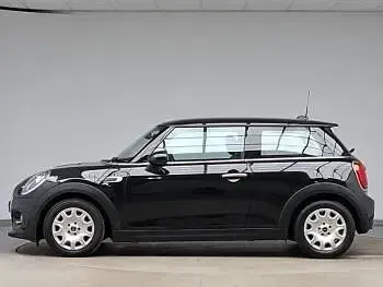 Used Mini ONE Classic 102 HP (75 kW) 2019 Black Hatchback