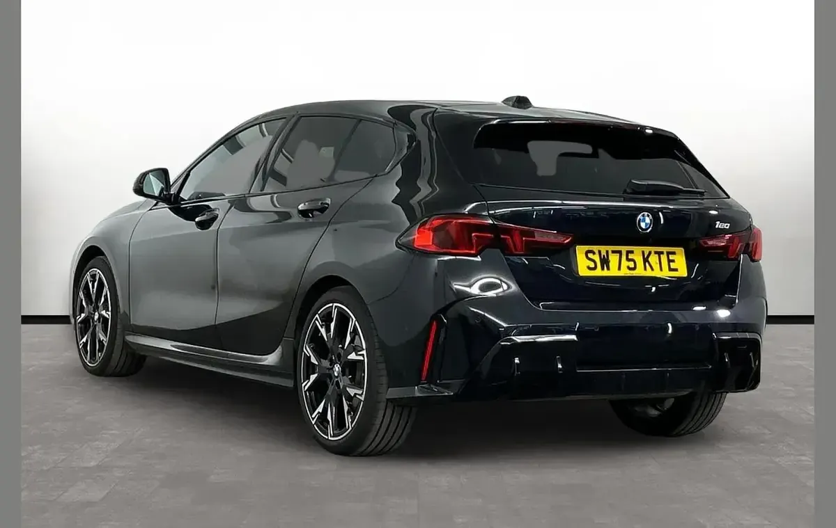 Used BMW 120 M Sport 154 HP (113 kW) 2026 Black Hatchback