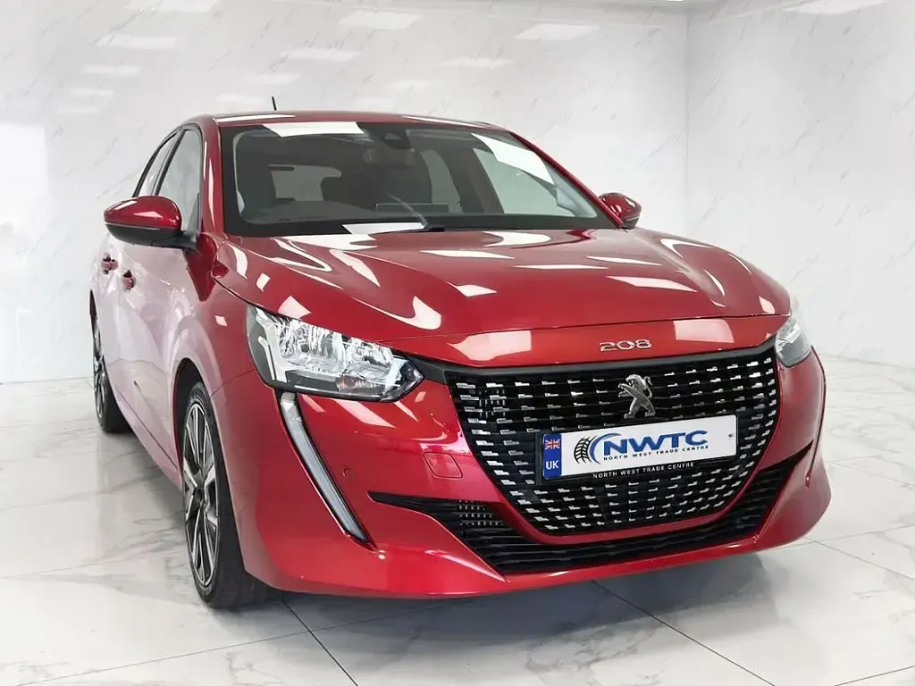 Used Peugeot 208 Allure 100 HP (73 kW) 2020 Red Hatchback