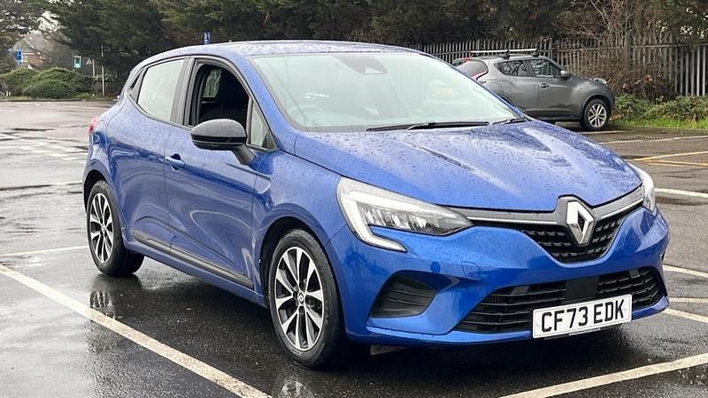 Używany Renault Clio V Evolution 90 KM (66 kW) 2023 Niebieski Hatchback