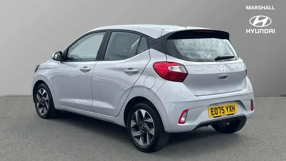 Gebraucht Hyundai i10 Advanced 63 PS (46 kW) 2025 Grau Kleinwagen