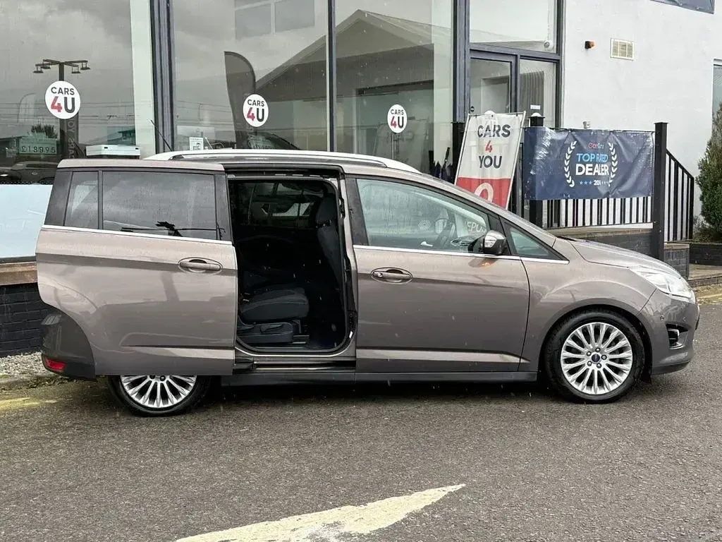 Used Ford Grand C-Max Titanium 140 HP (102 kW) 2014 Brown MPV