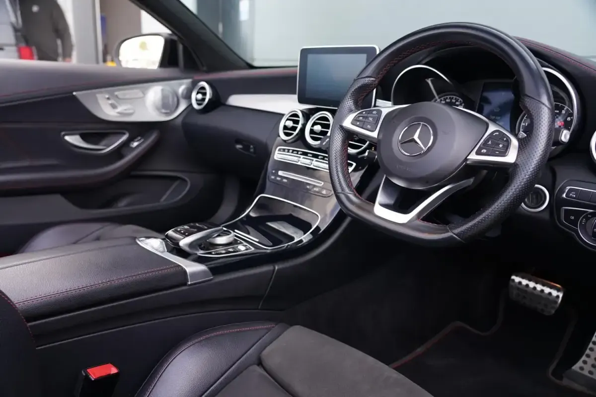 Second-hand Mercedes C43 AMG Premium Plus 2018 Alb Cabrio