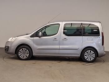 Gebraucht Peugeot TePee Active 100 PS (73 kW) 2018 Grau Kombi
