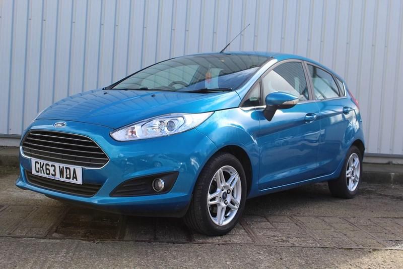 Used Ford Fiesta Zetec 2013 Blue Hatchback