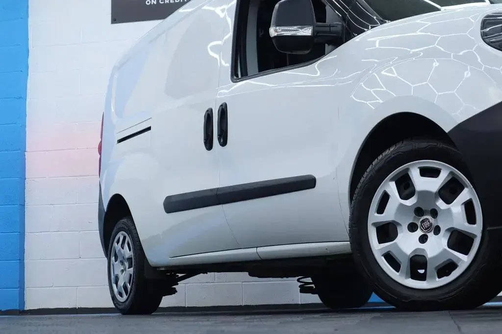 Used Fiat Doblò S 95 HP (69 kW) 2021 White MPV