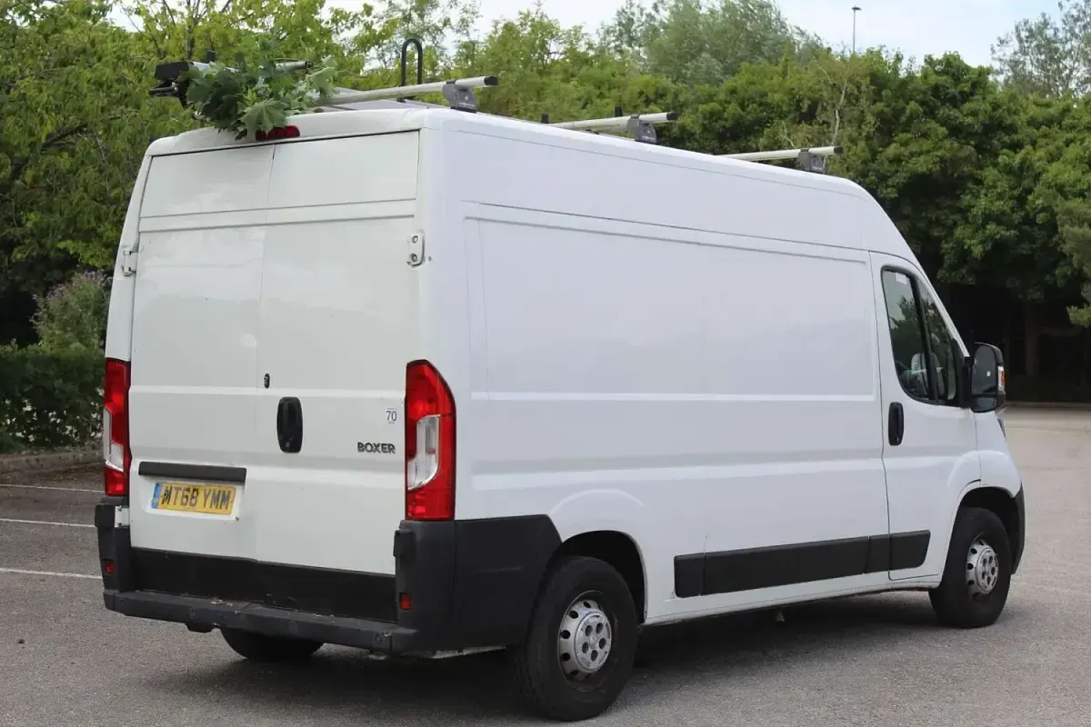 Used Peugeot Boxer 130 HP (95 kW) 2019 White Van