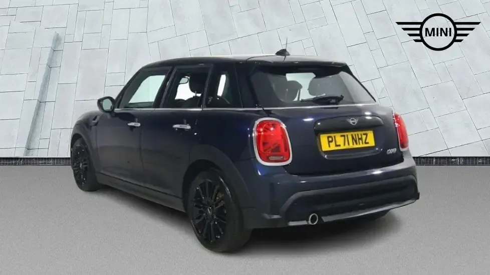 Used Mini Cooper Exclusive 134 HP (98 kW) 2022 Black Hatchback