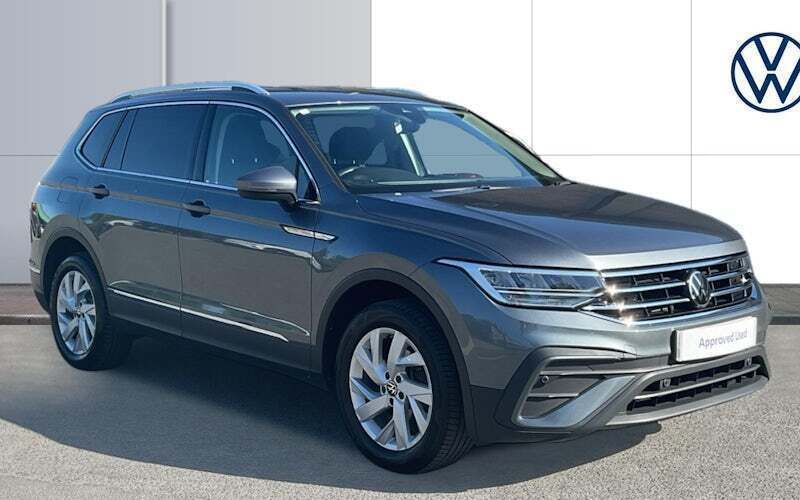 Used 2024 VW Tiguan Allspace Life SUV | £23,101 (Good price) - Image 1/4