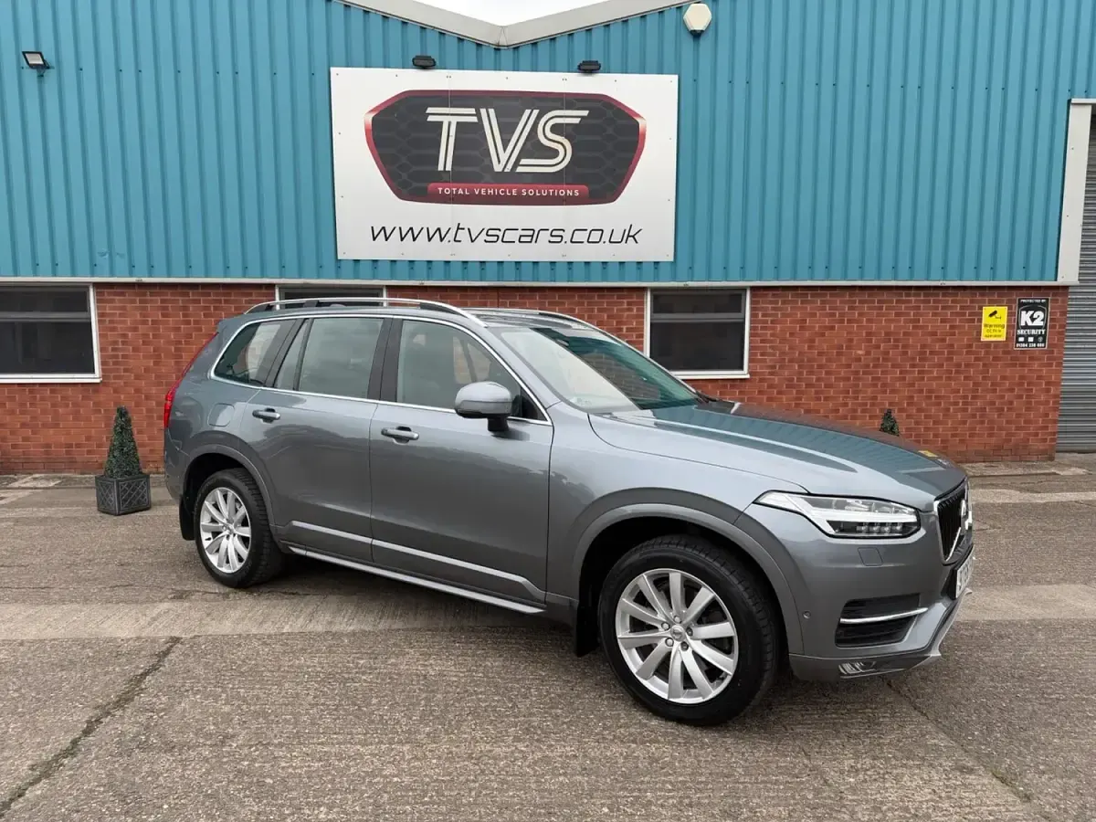 Used Volvo XC90 Momentum 235 HP (172 kW) 2016 Grey SUV