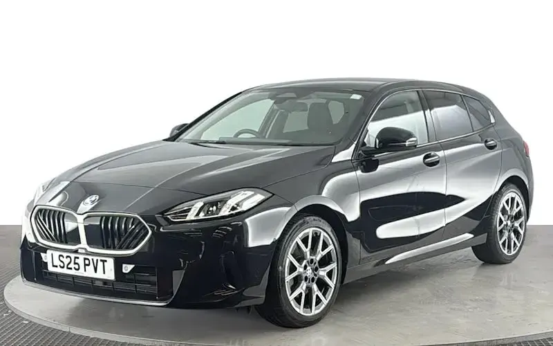 Usado BMW 120 Sport Line 170 HP (125 kW) 2025 Citadino