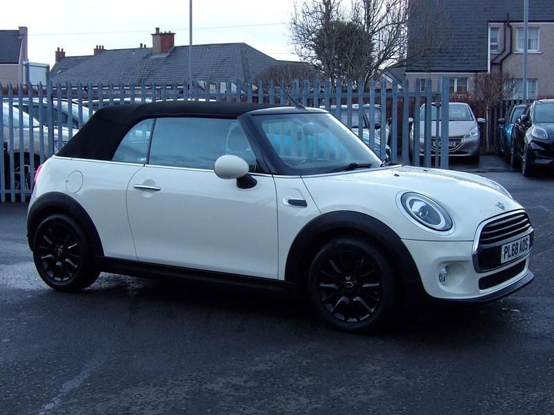 White Used 2018 Mini Cooper Cabriolet Classic Cabriolet | £11,490 (Fair price) - Image 1/4