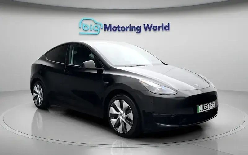 Used Tesla Model Y Long Range AWD 286 kW (389 HP) 2025 SUV
