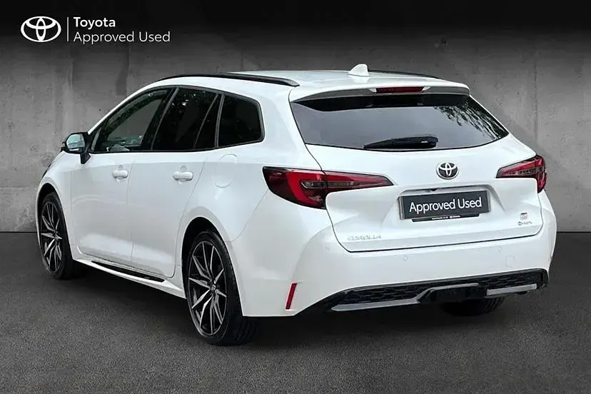Used Toyota Corolla Sport 196 HP (144 kW) 2024 White Estate
