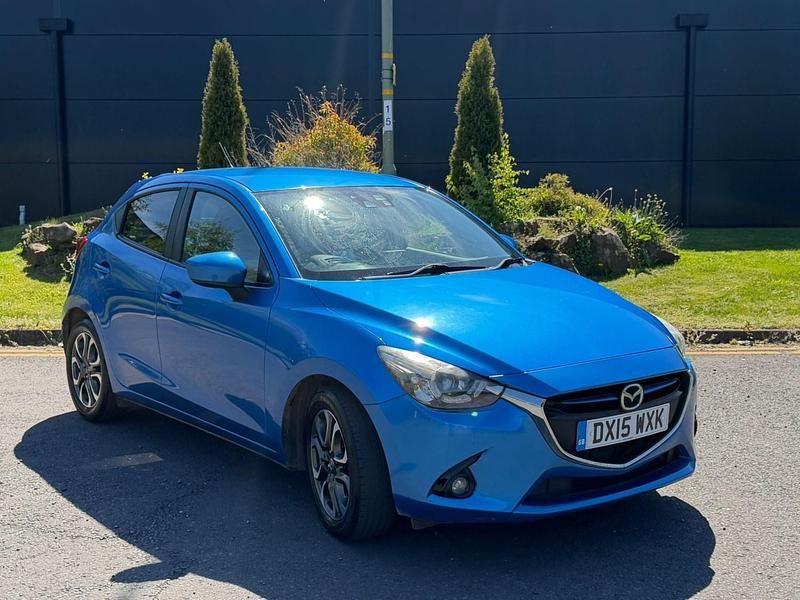 Begagnad Mazda 2 Inclusive 115 HK (84 kW) 2015 Blå Halvkombi