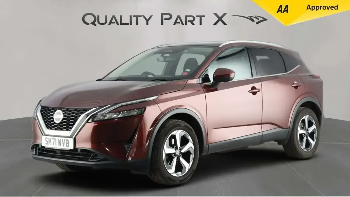 Used Nissan Qashqai N-Connecta 158 HP (116 kW) 2022 Red SUV