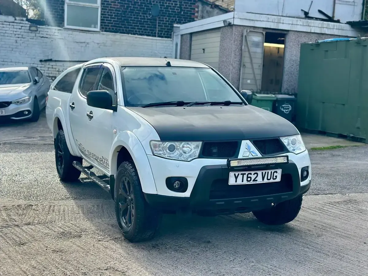 Used Mitsubishi L200 176 HP (129 kW) 2012 White Pickup