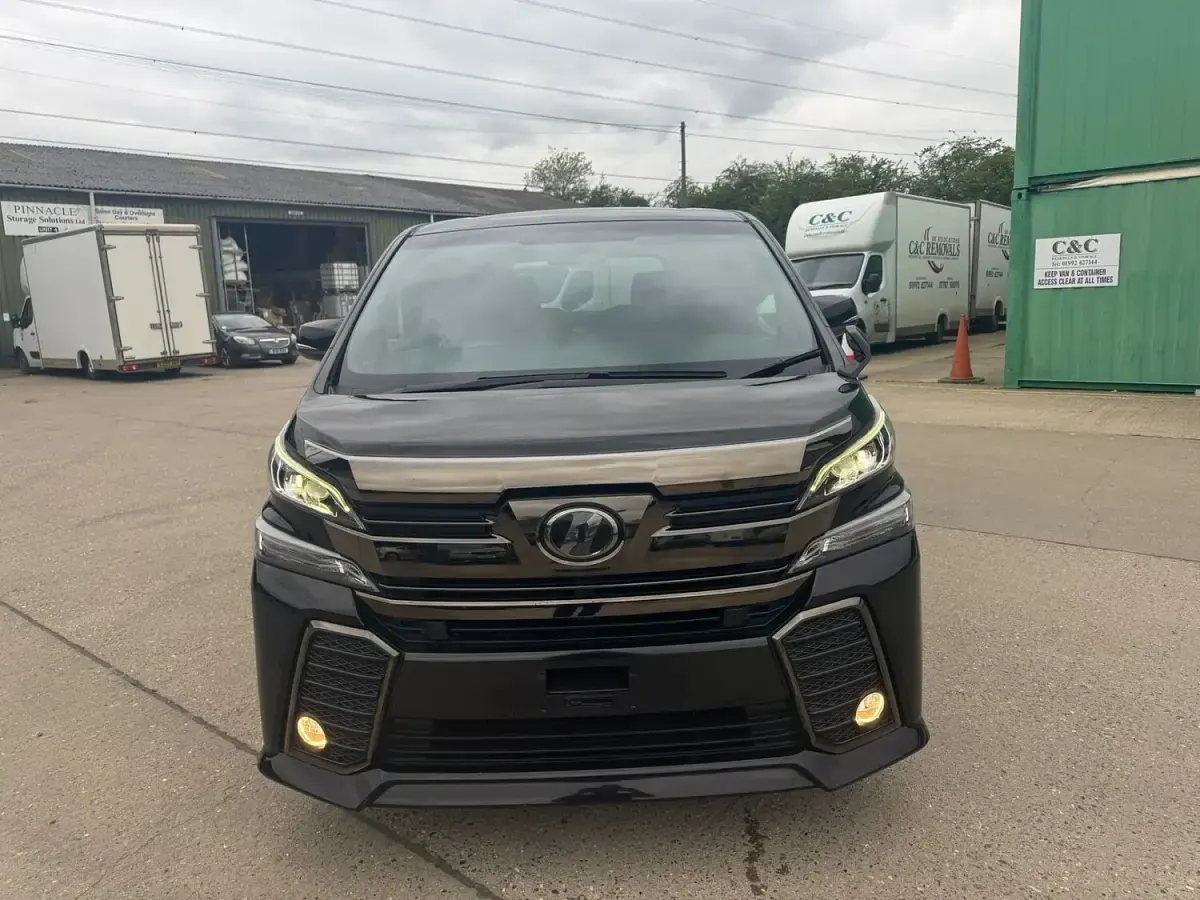 Used Toyota Alphard 180 HP (132 kW) 2017 Black MPV