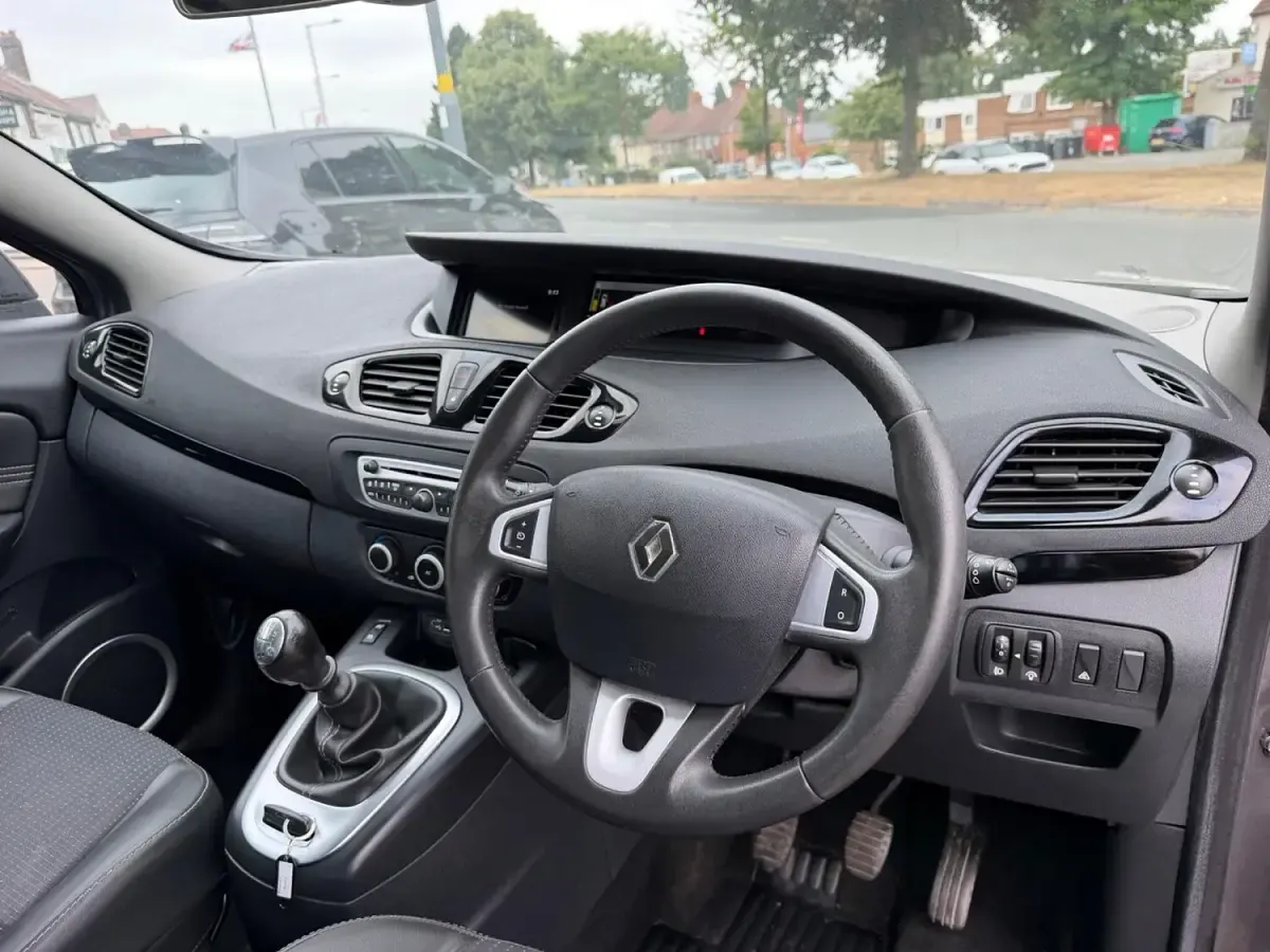 Used Renault Scénic III Dynamique 110 HP (80 kW) 2012 Grey MPV