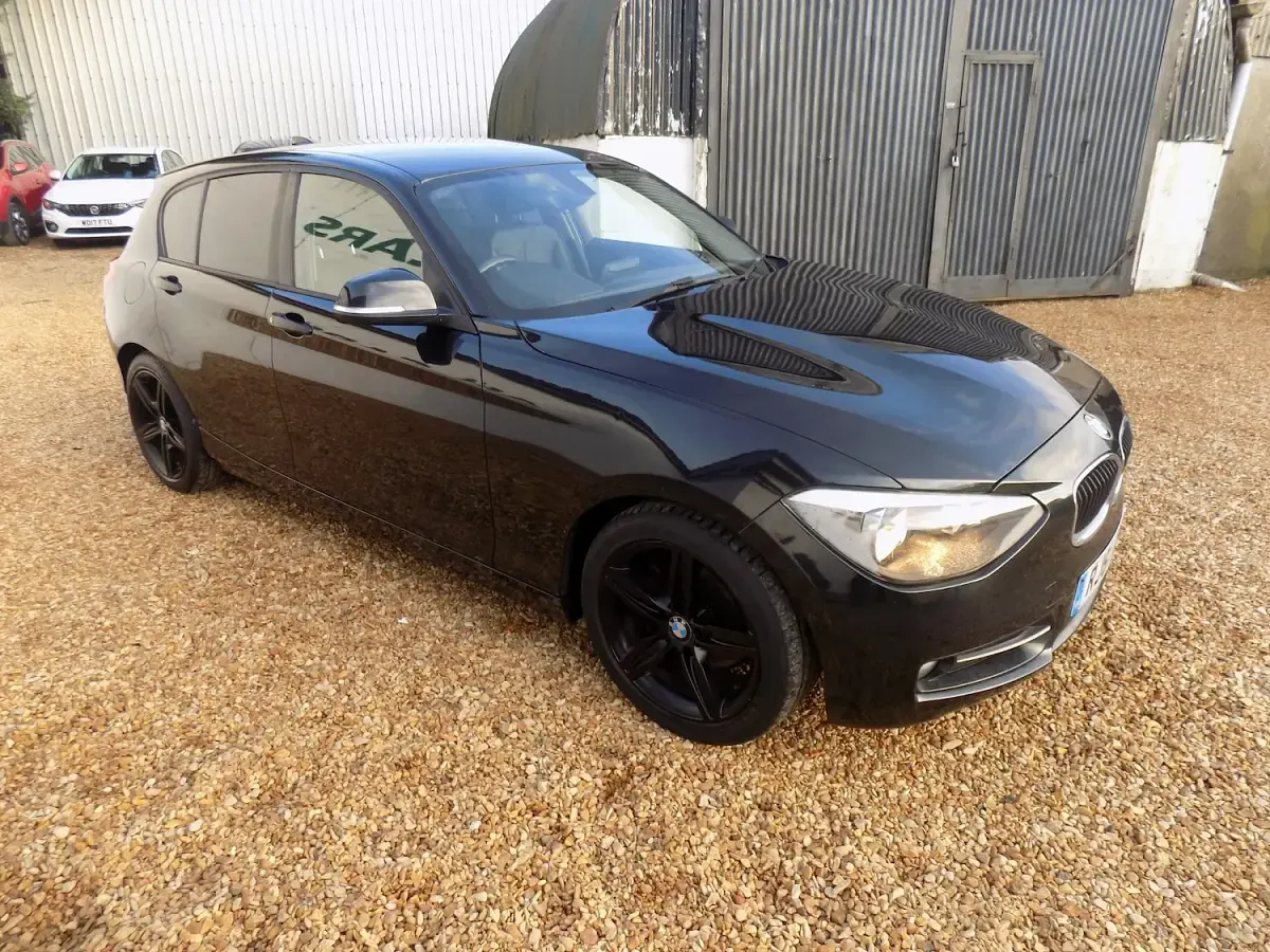 Used BMW 120 Sport Line 184 HP (135 kW) 2011 Black Hatchback