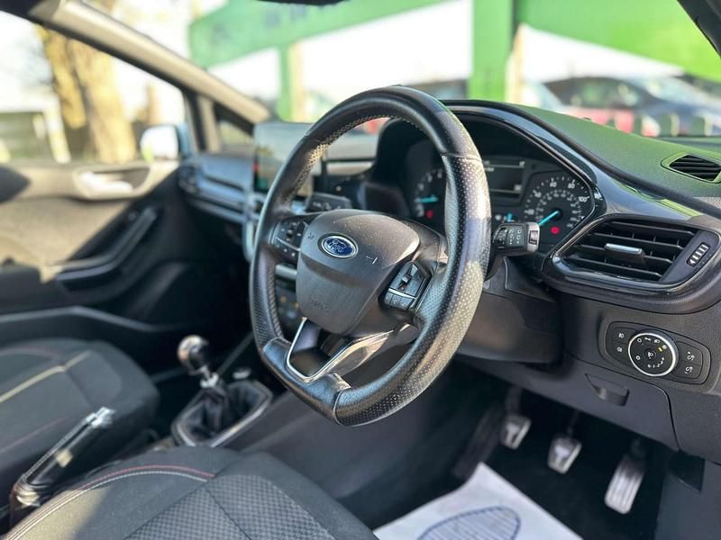 Used Ford Fiesta ST-Line 125 HP (91 kW) 2018 White Hatchback