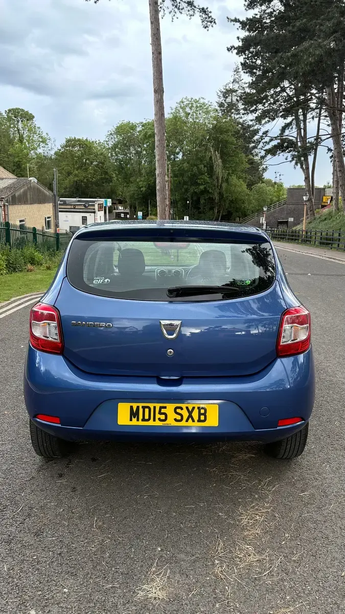 Used Dacia Sandero Lauréate 2015 Blue Hatchback