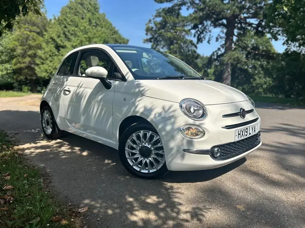 Used Fiat 500 Lounge 69 HP (50 kW) 2018 White Hatchback