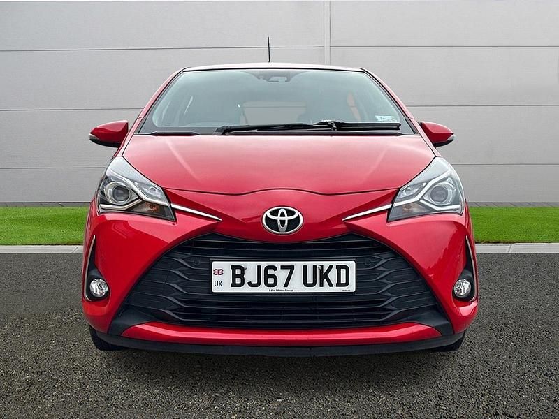 Used Toyota Yaris 2017 Red Hatchback