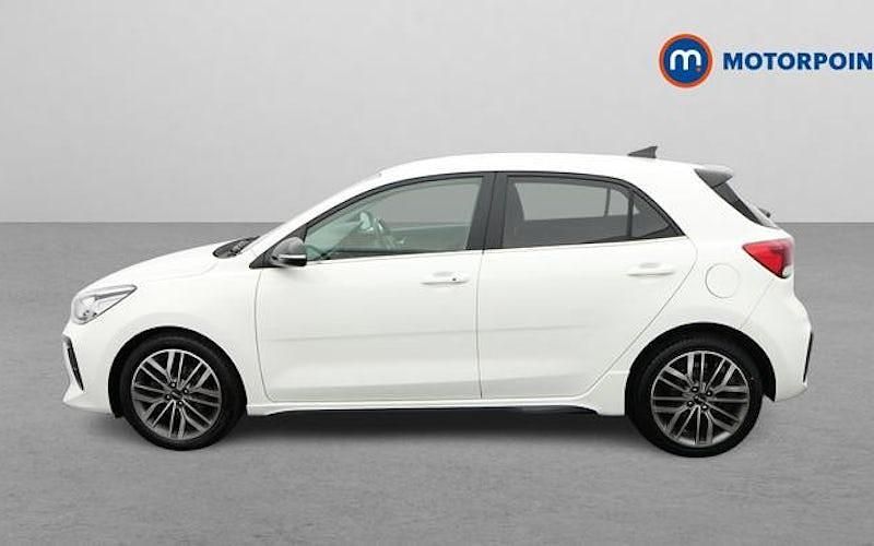 Usado Kia Rio GT-Line S 120 CV (88 kW) 2022 Blanco Utilitario