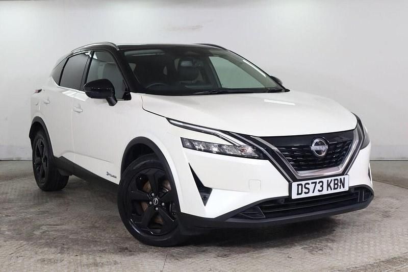 Used Nissan Qashqai S 2023 White SUV