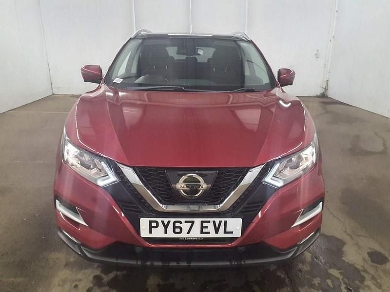 Used Nissan Qashqai N-Connecta 2018 Red SUV