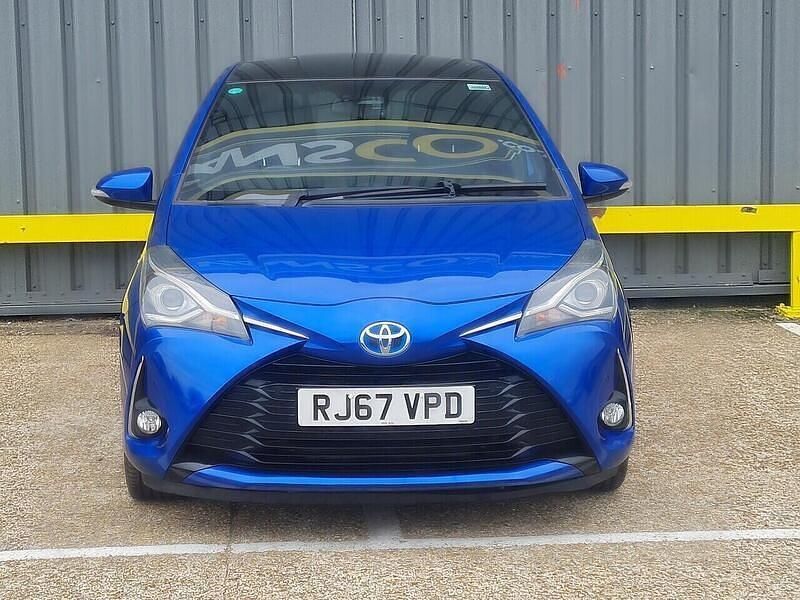 Used Toyota Yaris Hybrid 2018 Blue Hatchback