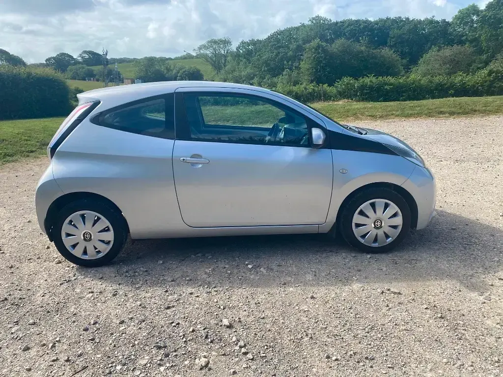 Used Toyota Aygo X-play 2014 Silver Hatchback