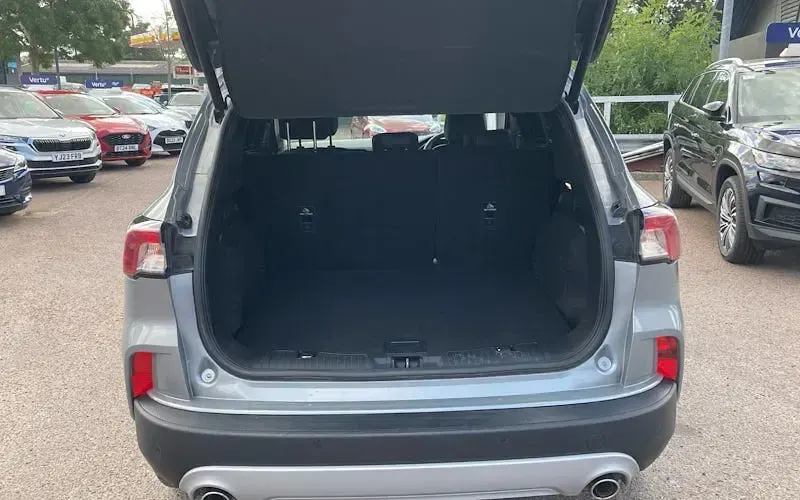 Used Ford Kuga Titanium 150 HP (110 kW) 2023 Silver SUV
