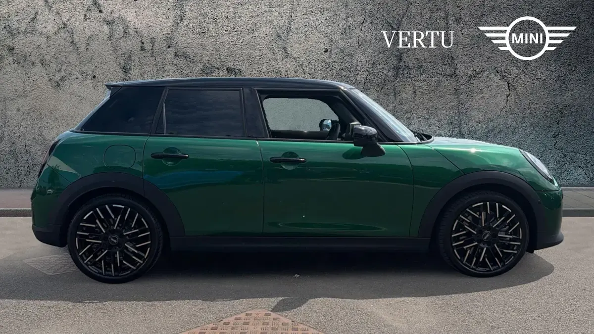 Used Mini Cooper Exclusive 150 kW (204 HP) 2026 British racing green iv Hatchback