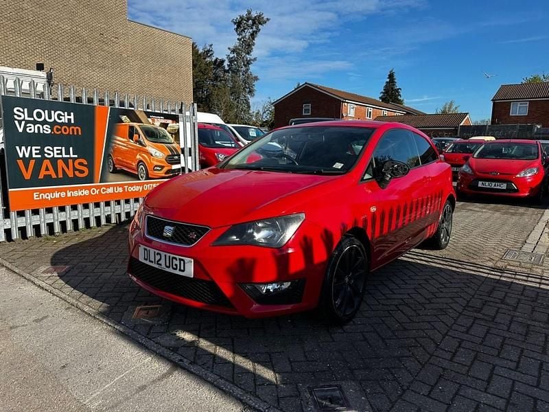 Usado Seat Ibiza FR 2012 Vermelho Citadino