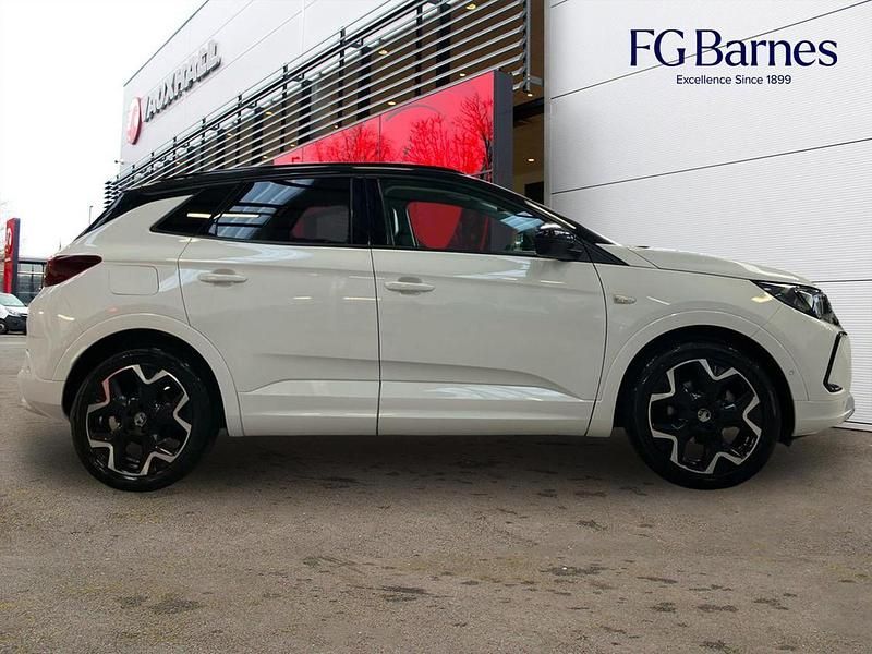 Used Vauxhall Grandland X Ultimate 128 HP (94 kW) 2024 White SUV