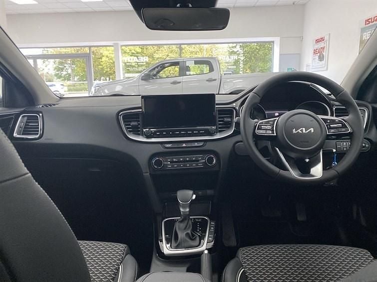 Used Kia XCeed 2025 Silver SUV