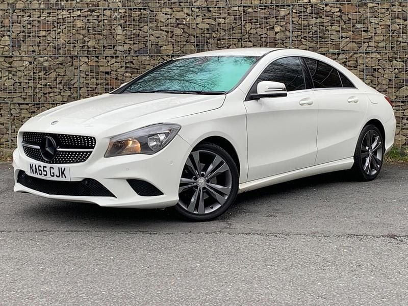 Used Mercedes CLA180 122 HP (89 kW) 2015 White Sedan