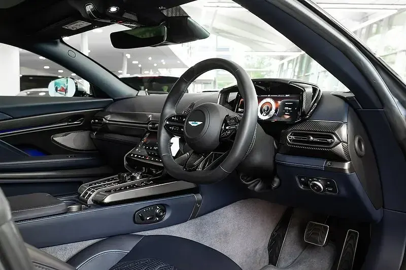 Used Aston Martin Vanquish 835 HP (614 kW) 2024 Silver Coupe