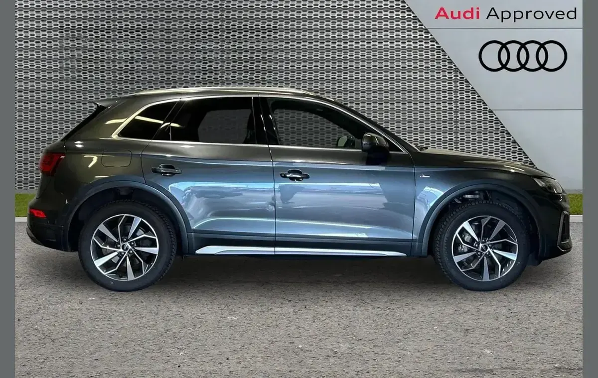 Used Audi Q5 S-Line 200 HP (147 kW) 2023 Grey SUV
