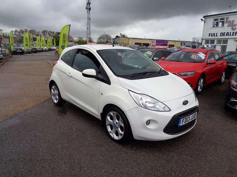 White Used 2013 Ford Ka Zetec Hatchback | £3,995 (Expensive) - Image 1/4